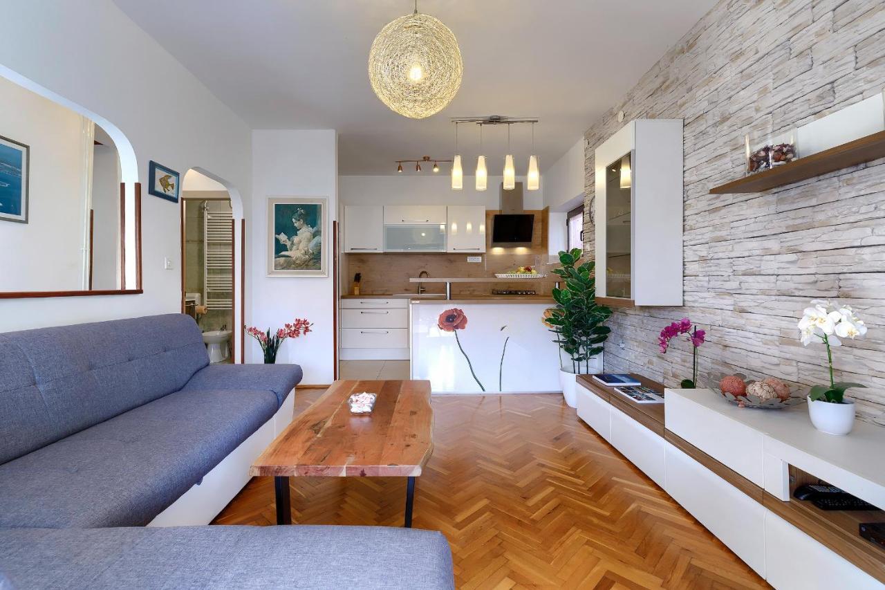 Stylish Flats With Two Bedrooms In เปรมันตูรา ภายนอก รูปภาพ