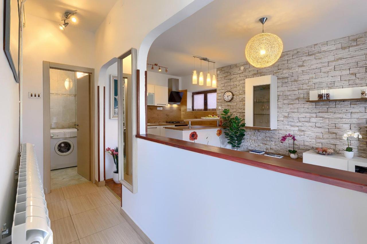 Stylish Flats With Two Bedrooms In เปรมันตูรา ภายนอก รูปภาพ