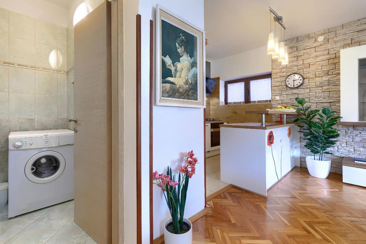 Stylish Flats With Two Bedrooms In เปรมันตูรา ภายนอก รูปภาพ