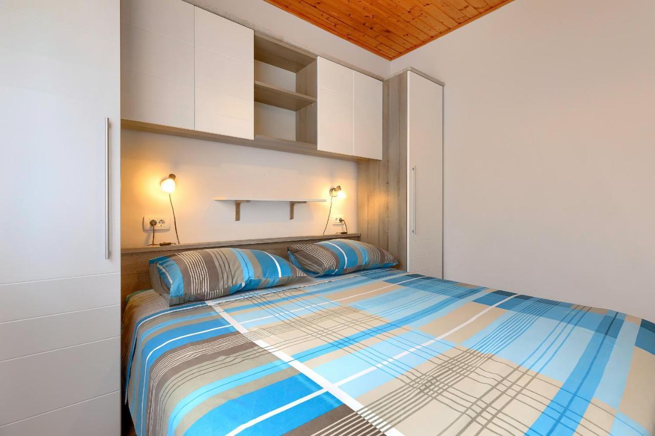 Stylish Flats With Two Bedrooms In เปรมันตูรา ภายนอก รูปภาพ